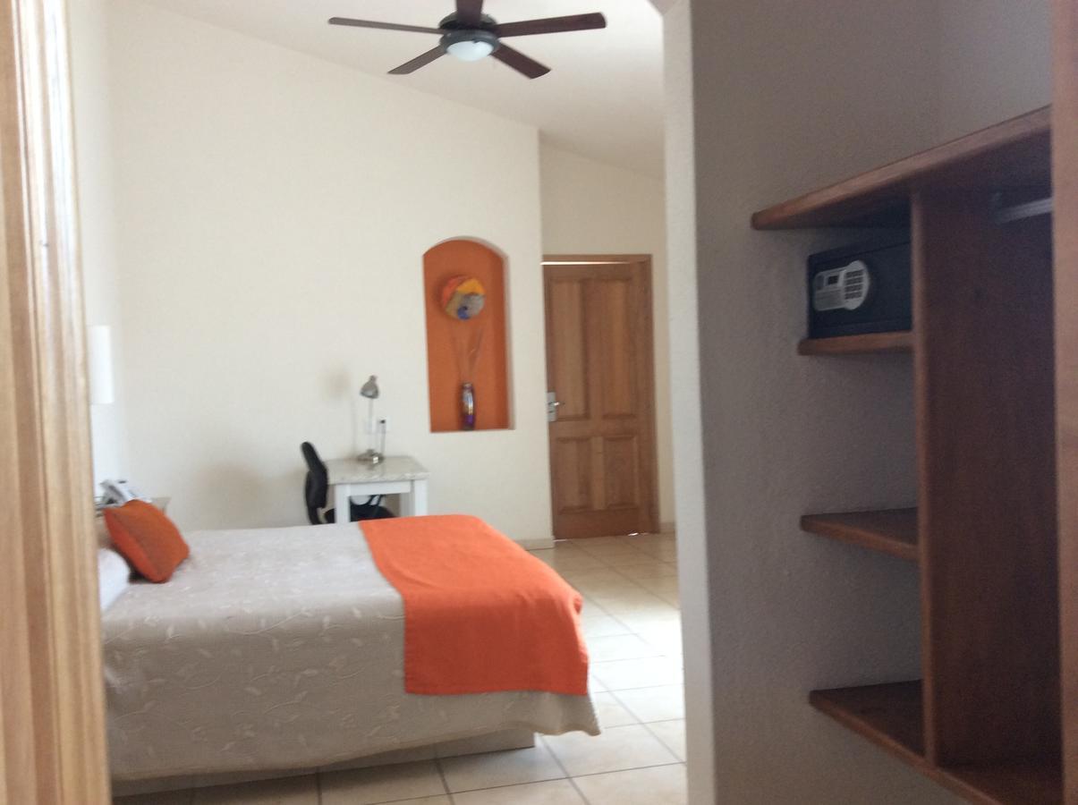Hotel Fuerte Real Куидад Гузман Екстериор снимка